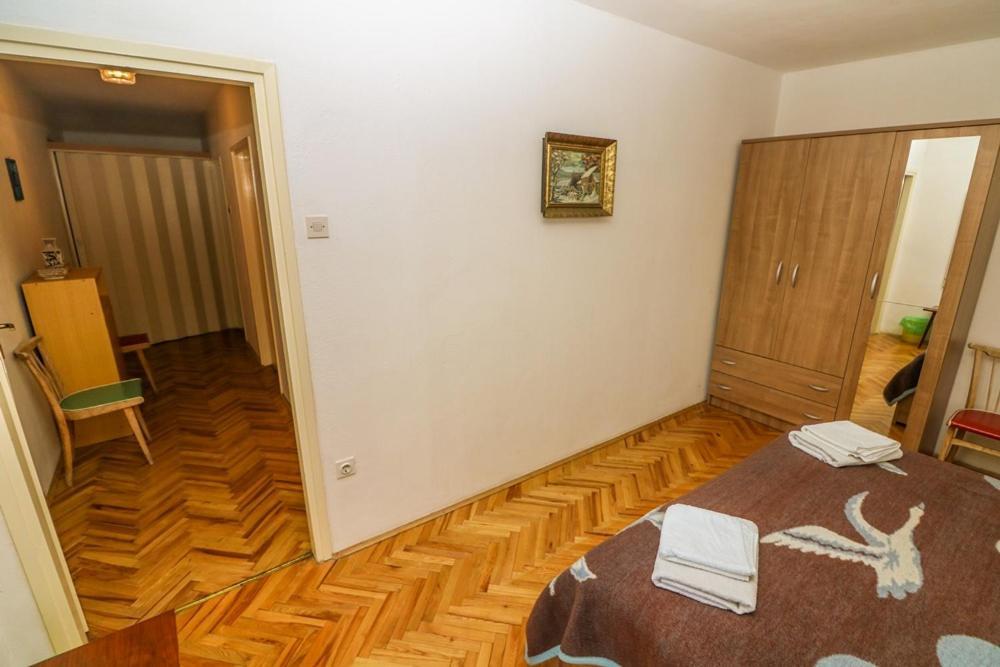 Double Rooms Tomica 2 With Balcony Baška Eksteriør bilde