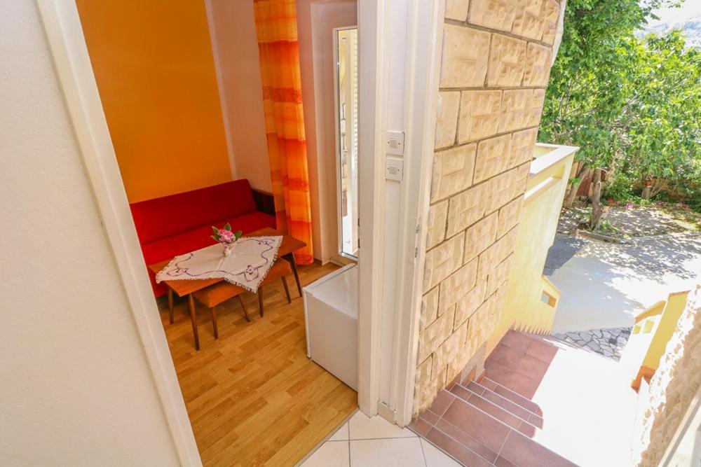 Double Rooms Tomica 2 With Balcony Baška Eksteriør bilde